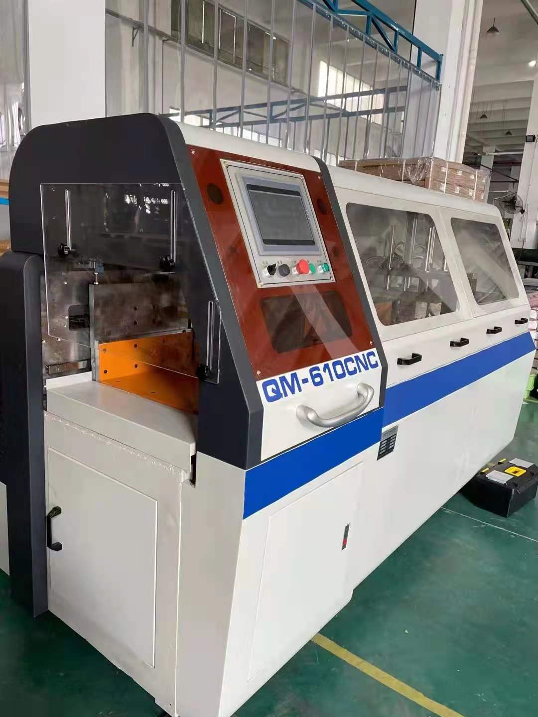 自動鋁材切割機