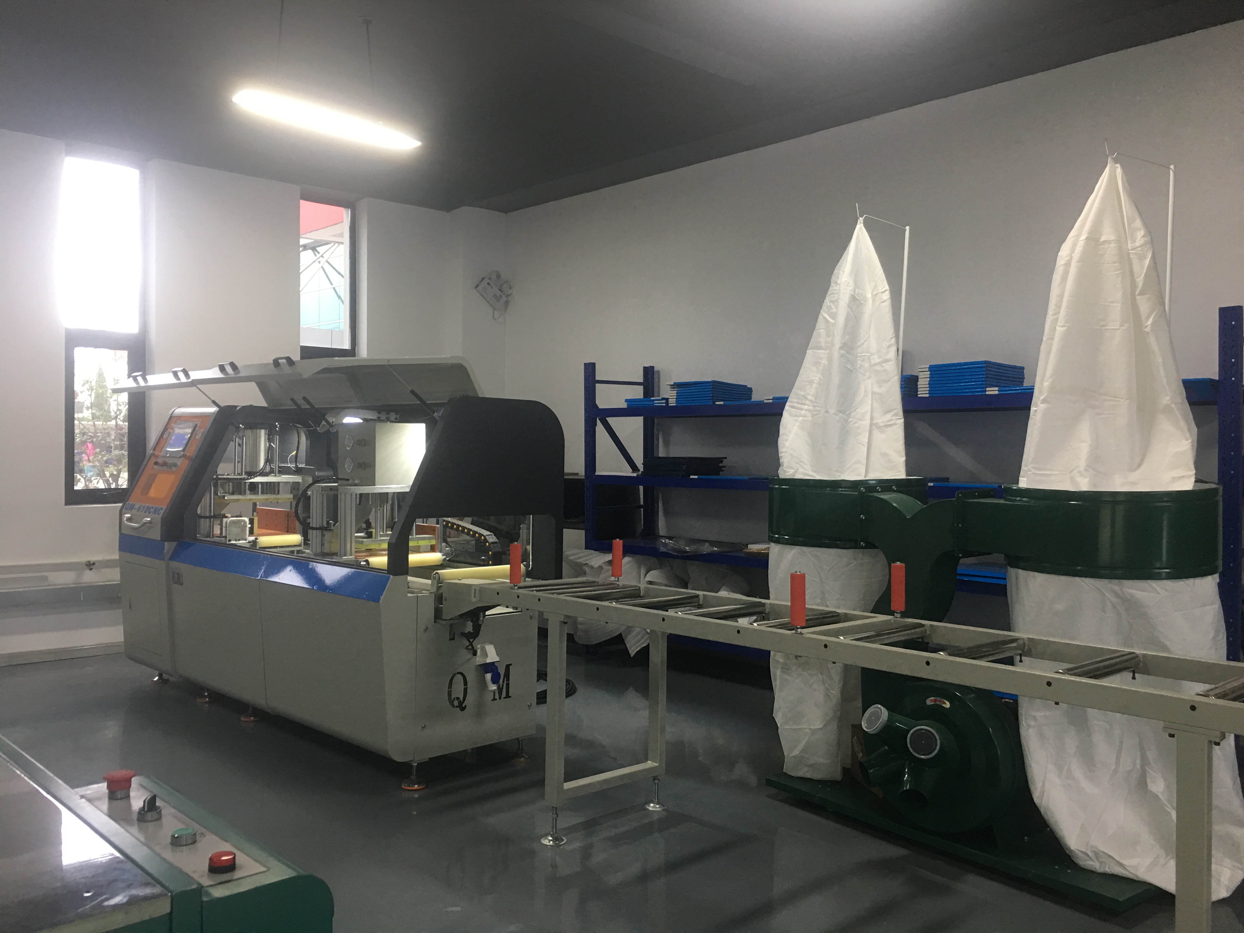 鋁合金切割機(jī) 鋁合金切割機(jī)