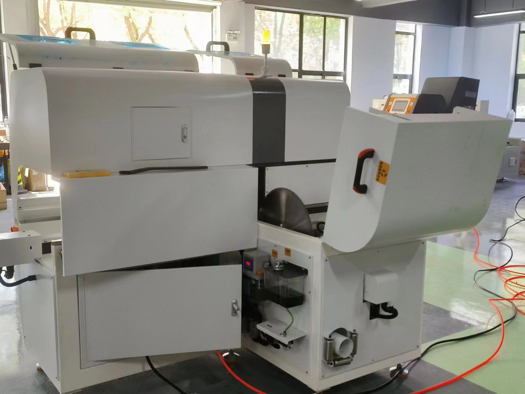 數控鋁材切割機