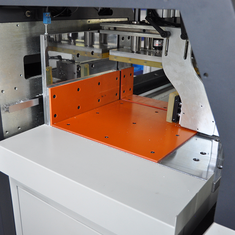 高精度鋁材切割機 高精度鋁材切割機