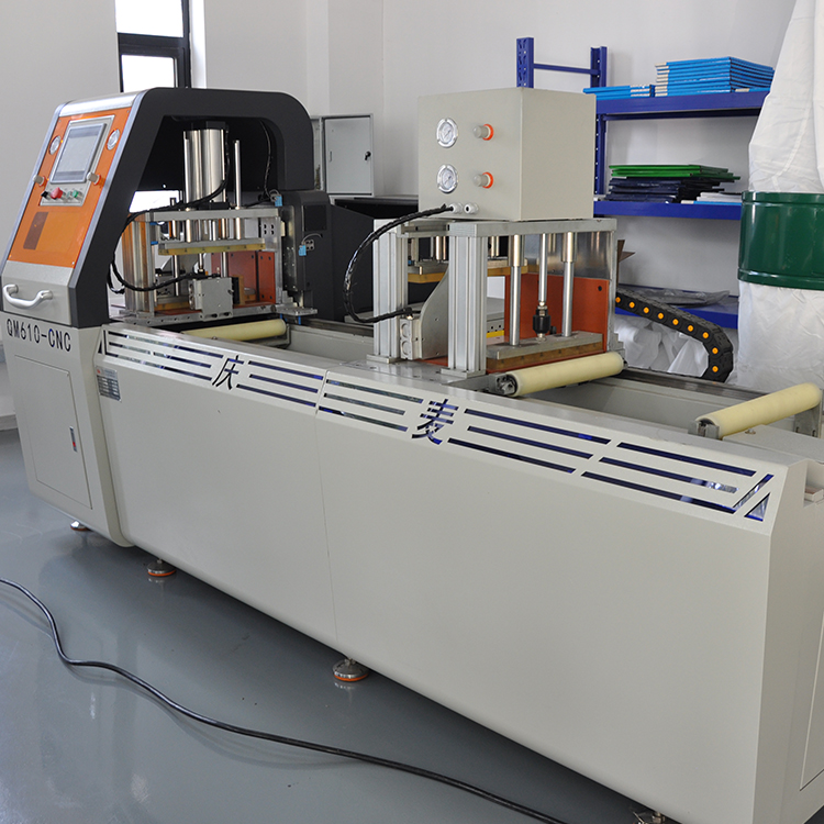 全自動鋁材切割機 全自動鋁材切割機