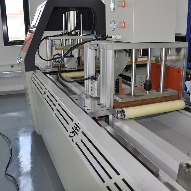 高精度切鋁機 高精度切鋁機